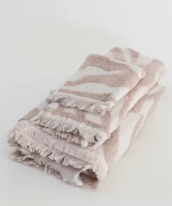 Inspire Me! Home Decor Blush Pink Heathered Stripe Towel (3 Sizes) 7 Inspire Me! Home Decor Blush Pink Heathered Stripe Towel (3 Sizes)