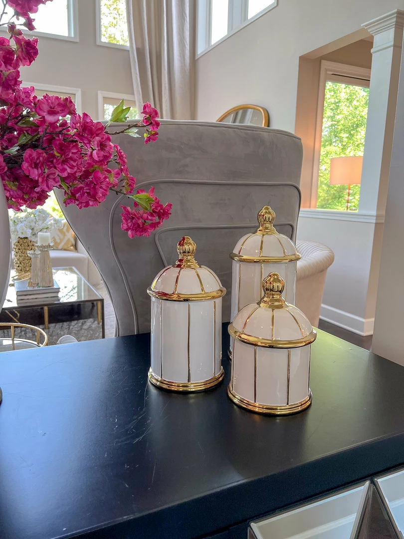Inspire Me! Home Decor White Ceramic Lidded Jar With Gold Linear Detail (3 Sizes) 5 Inspire Me! Home Decor White Ceramic Lidded Jar With Gold Linear Detail (3 Sizes)