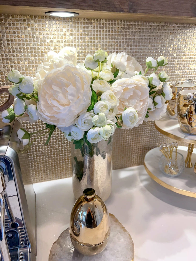 Inspire Me! Home Decor Floral Stems Ranunculus Bundle Stem (2 Colors) 13 Inspire Me! Home Decor Floral Stems Ranunculus Bundle Stem (2 Colors)