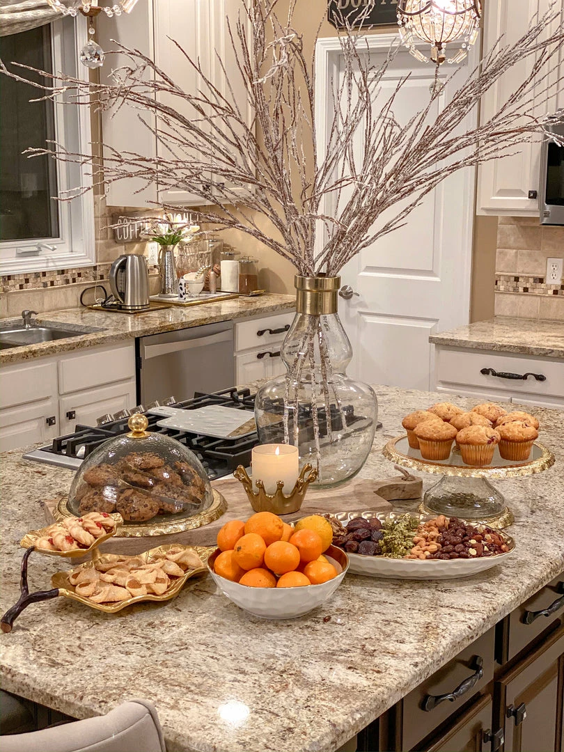 Inspire Me! Home Decor Gold Bordered Glass Cake Dome 9 Inspire Me! Home Decor Gold Bordered Glass Cake Dome