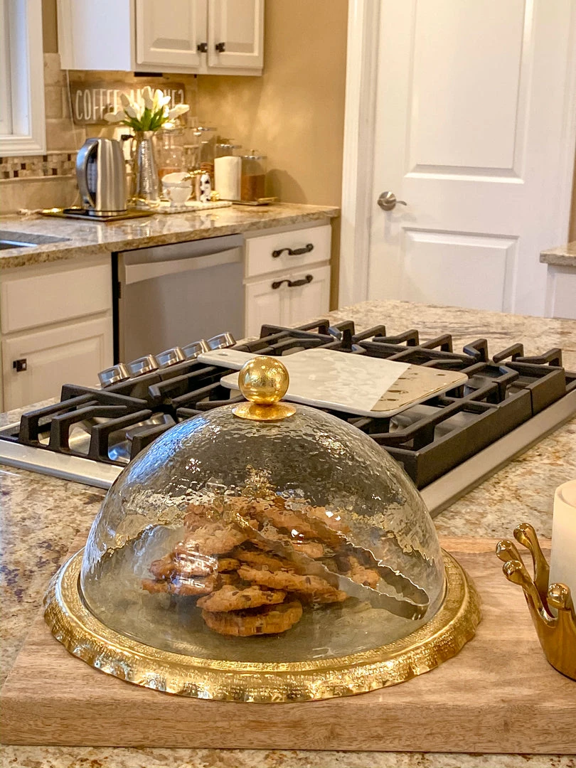 Inspire Me! Home Decor Gold Bordered Glass Cake Dome 5 Inspire Me! Home Decor Gold Bordered Glass Cake Dome