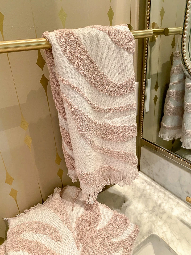 Inspire Me! Home Decor Blush Pink Heathered Stripe Towel (3 Sizes) 4 Inspire Me! Home Decor Blush Pink Heathered Stripe Towel (3 Sizes)